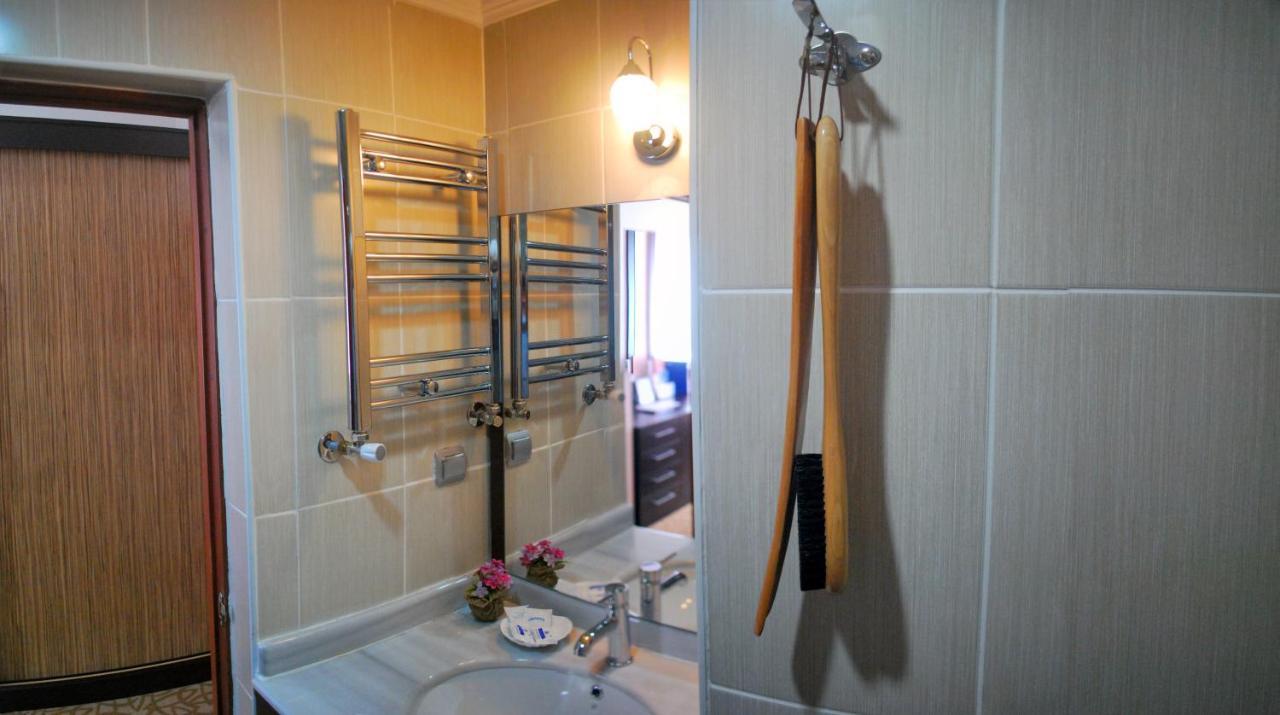 Kapriz Karakol Hotell Rum bild