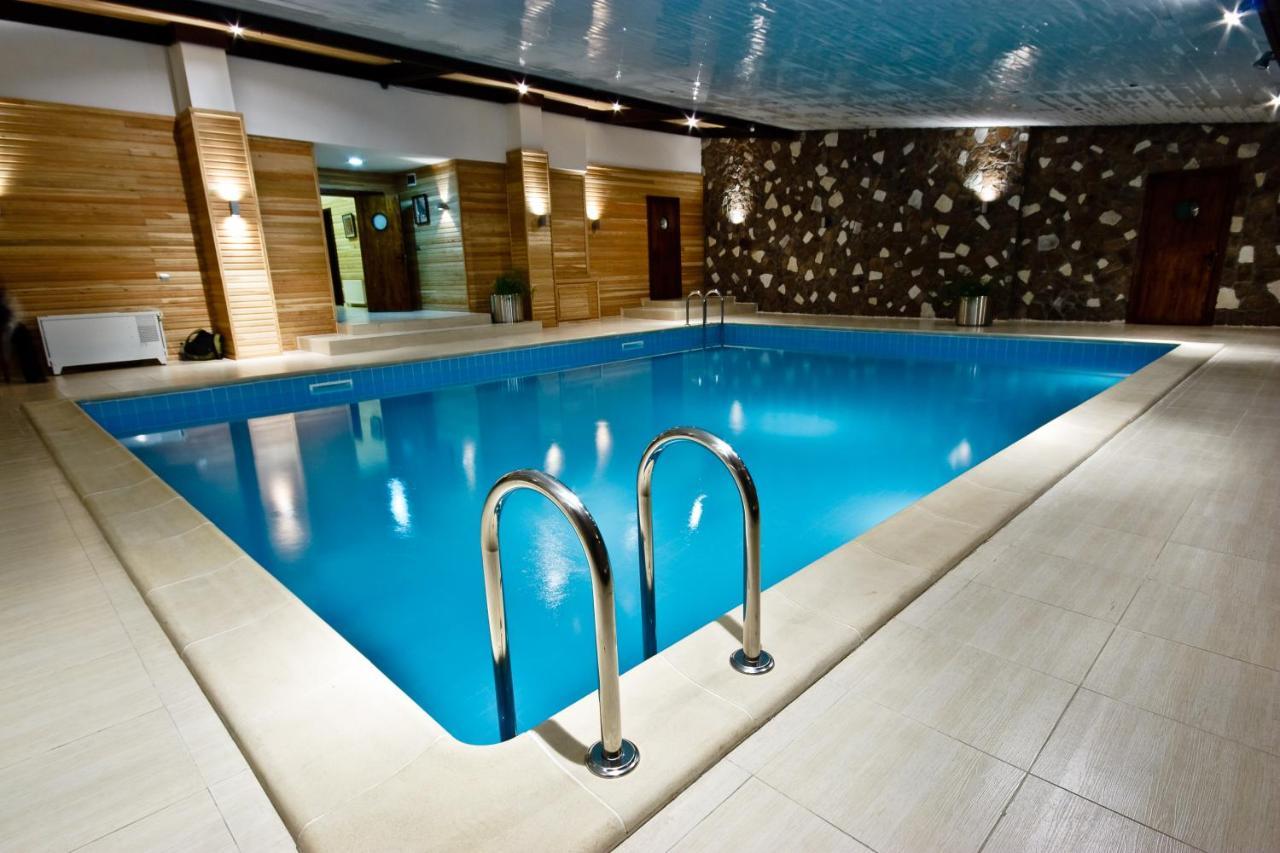 Kapriz Karakol Hotell Exteriör bild