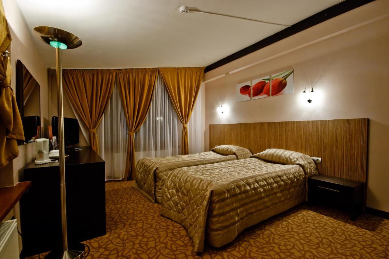 Kapriz Karakol Hotell Rum bild