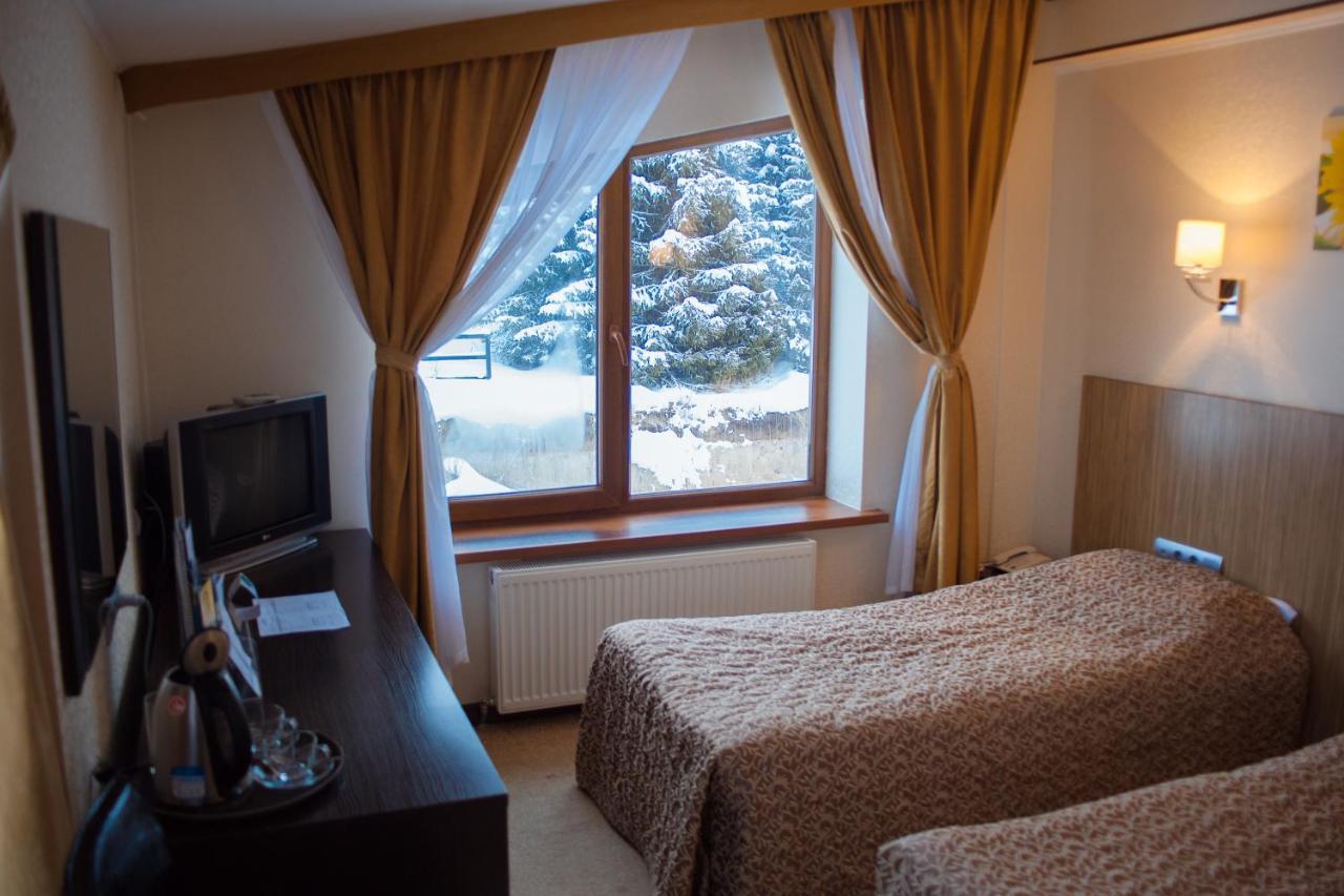 Kapriz Karakol Hotell Exteriör bild