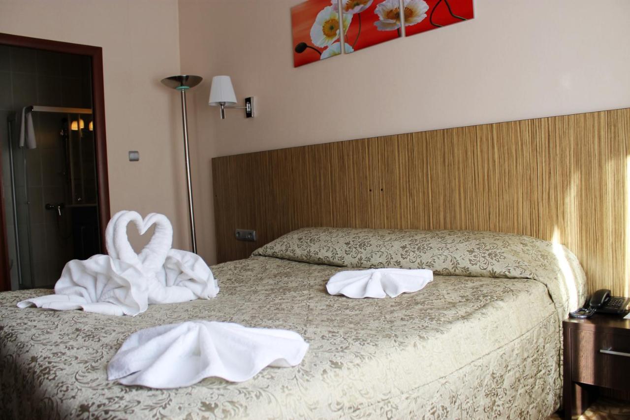 Kapriz Karakol Hotell Exteriör bild