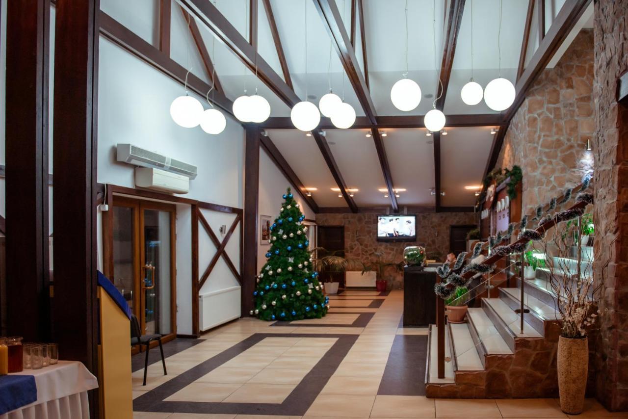 Kapriz Karakol Hotell Exteriör bild