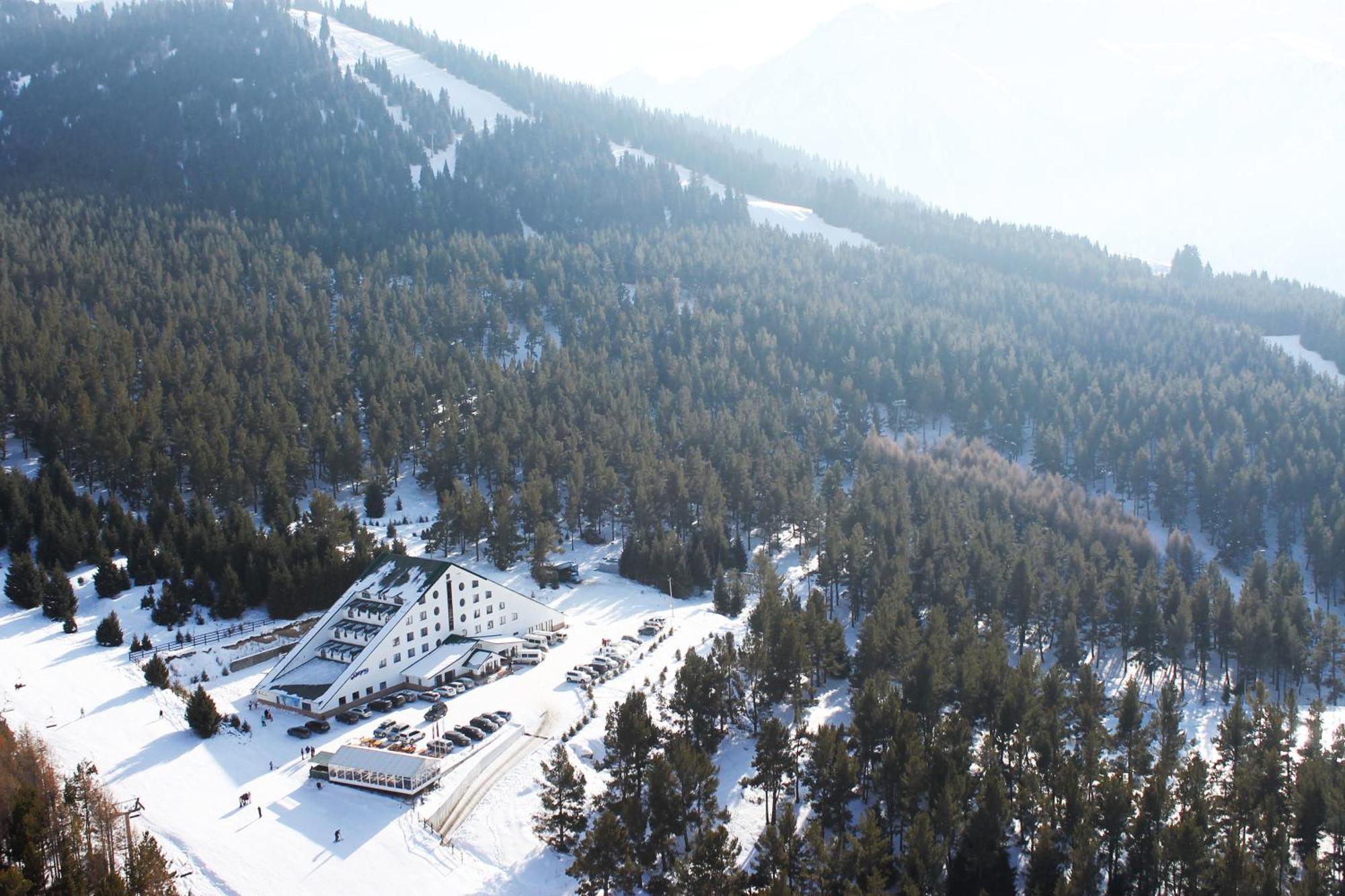 Kapriz Karakol Hotell Exteriör bild