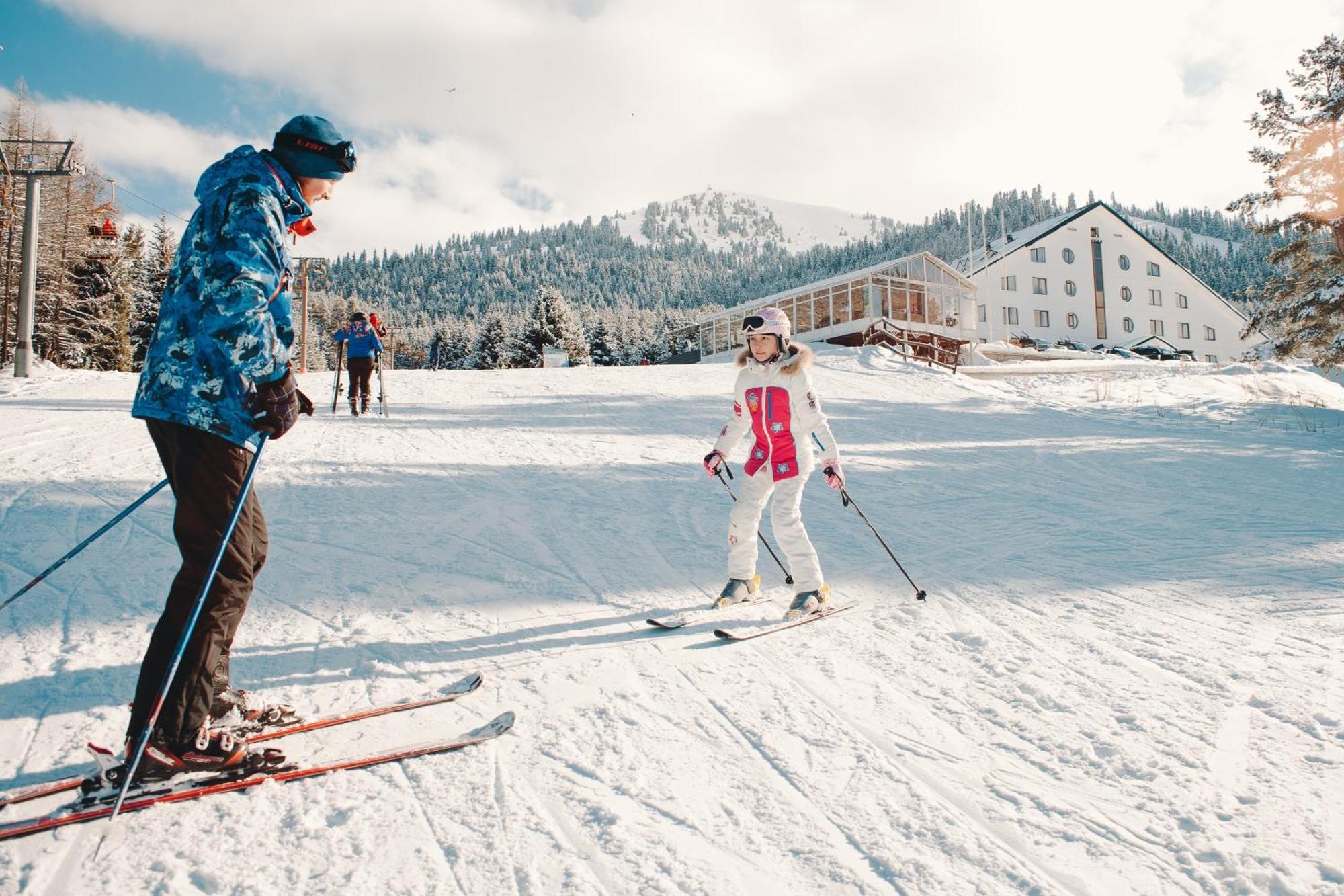 Kapriz Karakol Hotell Exteriör bild